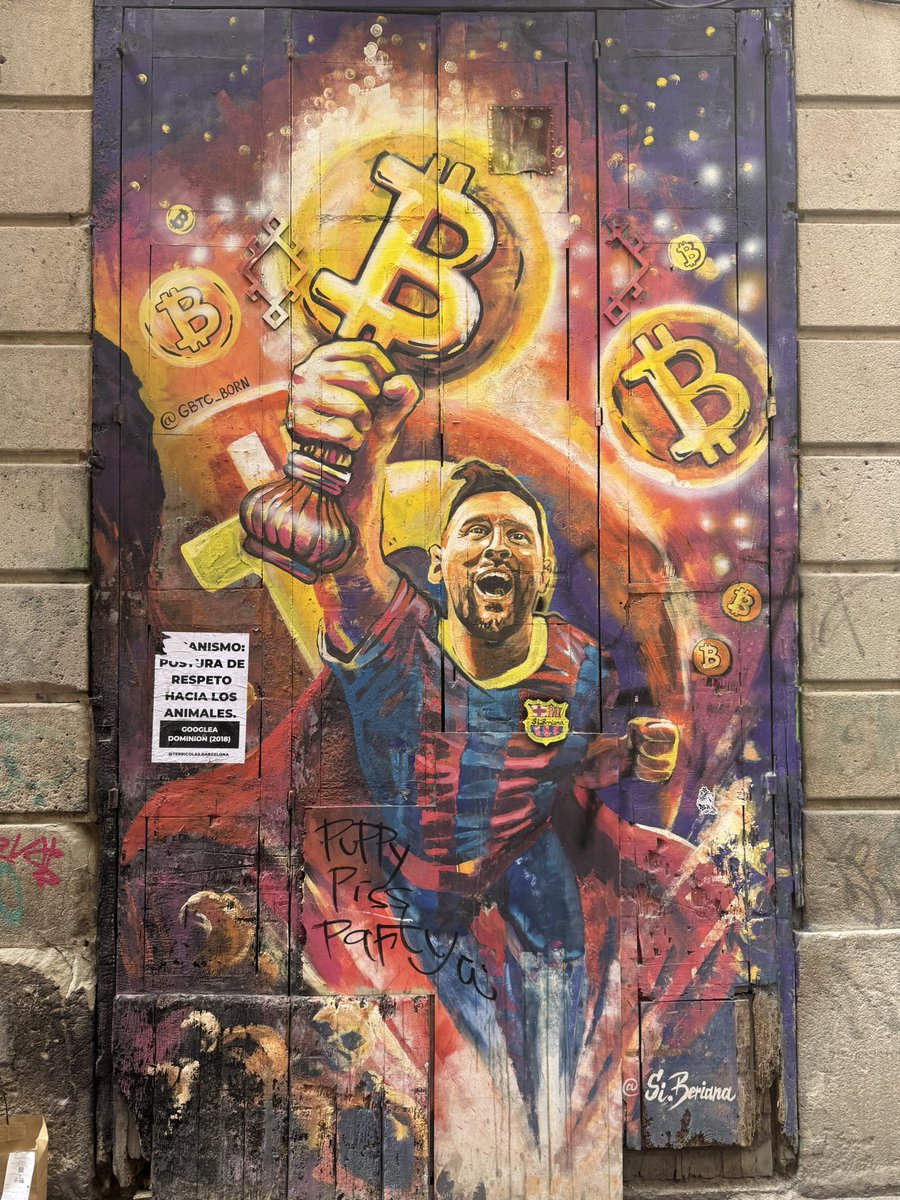BtcBadger's tweet photo. Really cool Bitcoin street art in Barcelona. @streetcyber_ https://t.co/u4y4XQrK9n