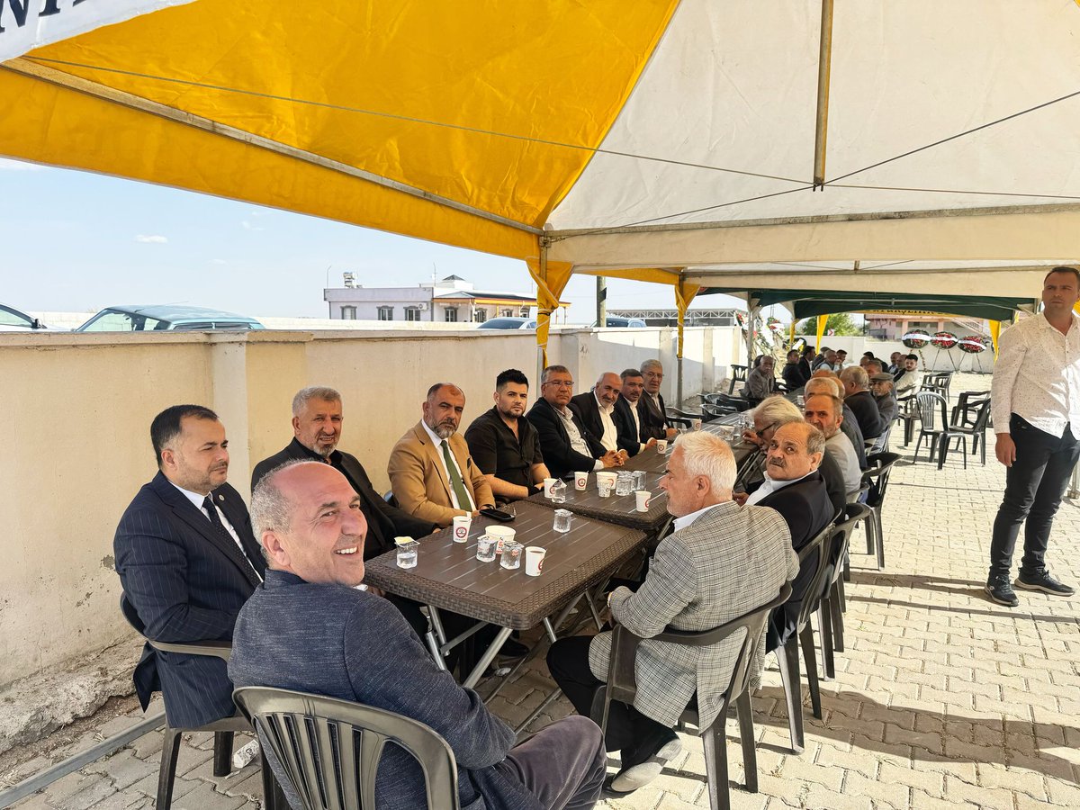 Ak Parti Nizip İlçe Başkanımız Ecz.Yakup Karakuş, Karkamış Belediye Başkanı Sayın Mustafa Güzel, Karkamış Ak Parti ilçe Başkanı Hacı Ayvaz Çiçek ve Nizip İlçe Teşkilatı ile birlikte;

Kesiktaş Köyü'nde Enerji Piyasası Düzenleme Kurumu ( EPDK ) Başkanı Mustafa Yılmaz ve İl Yönetim