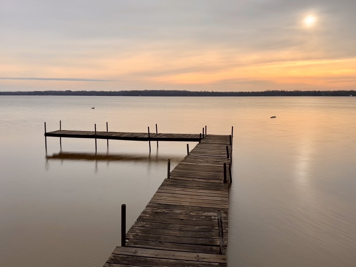 PhotosBySamuel's tweet photo. Kangaroo Lake near Baileys Harbor

#ShotOniPhone https://t.co/86rwsOVDJB