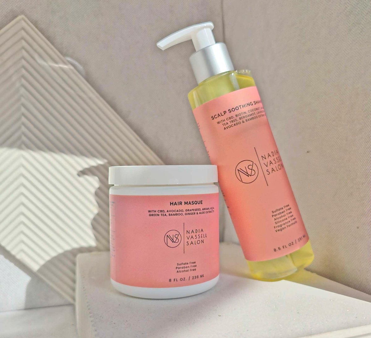 nadiavsalon's tweet photo. Discover the benefits of natural hair products! 🌿 They nourish your hair and scalp without harsh chemicals. Check out the full details at https://t.co/Oi5fokREYn #NaturalHair #HealthyHair #HairCare https://t.co/cdicXUvLkV