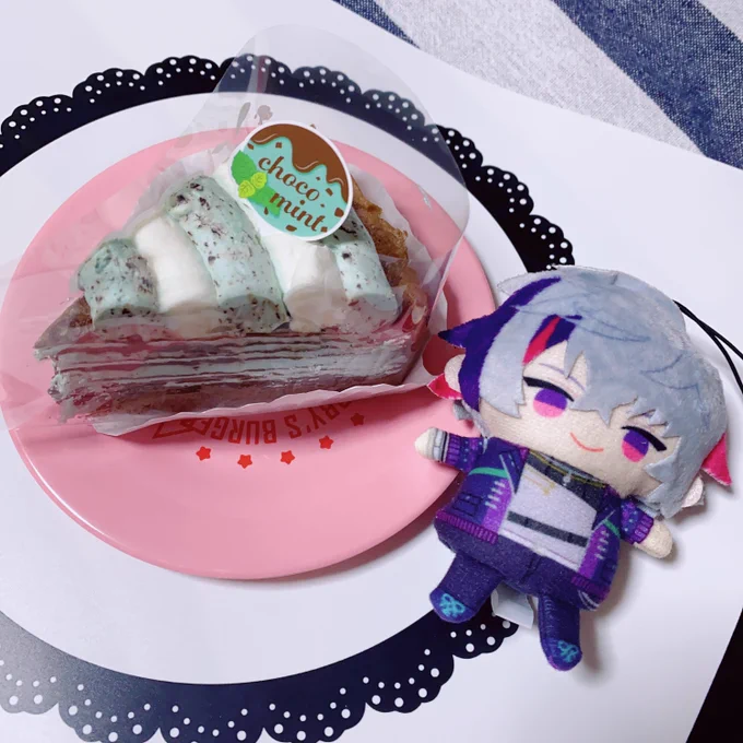 チョコミントだけどミルクレープは合ってて草 