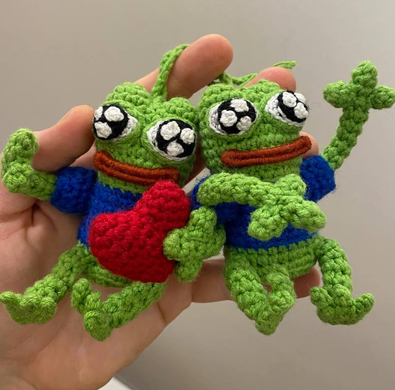 Would you buy one of these?

Shoutout to #PlushPepe holders on $TON and also $APU community.

And a biggest shoutout to my mother-in-law for that handmade real world gift.

#NFT #TelegramGifts 
<a href="/ton_blockchain/">TON 💎</a> <a href="/telegram/">Telegram Messenger</a>