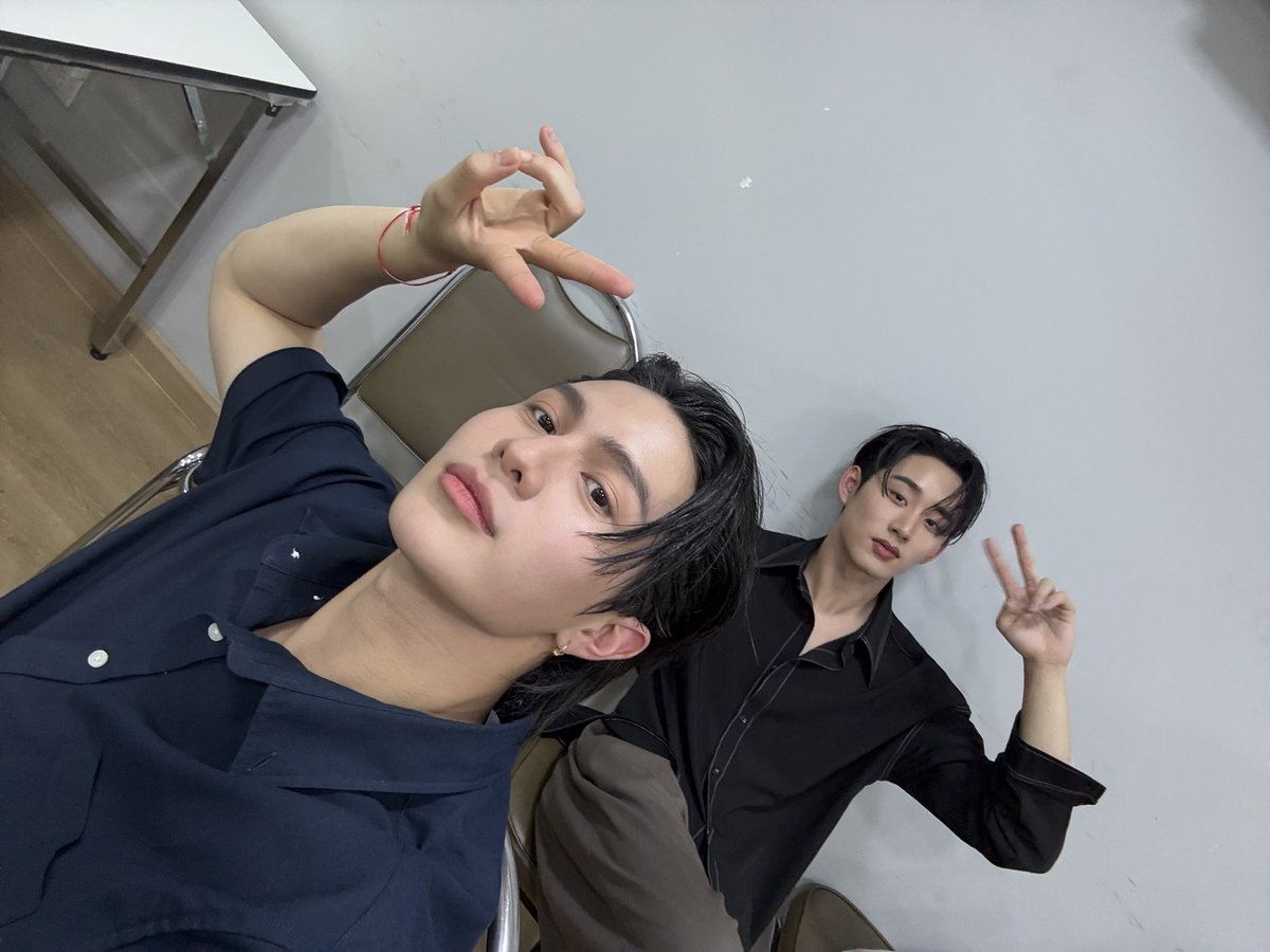 ขอบคุณทุกคนมากๆนะค้าบวันนี้ คิดถึงทุกคนสุดๆเบย ไว้มาเจอกันอีกน้าค้าบ เลิฟๆ❤️😘✌🏻

OREO X WILLIAMEST
#OreoSpaceDunkXWilliamEst