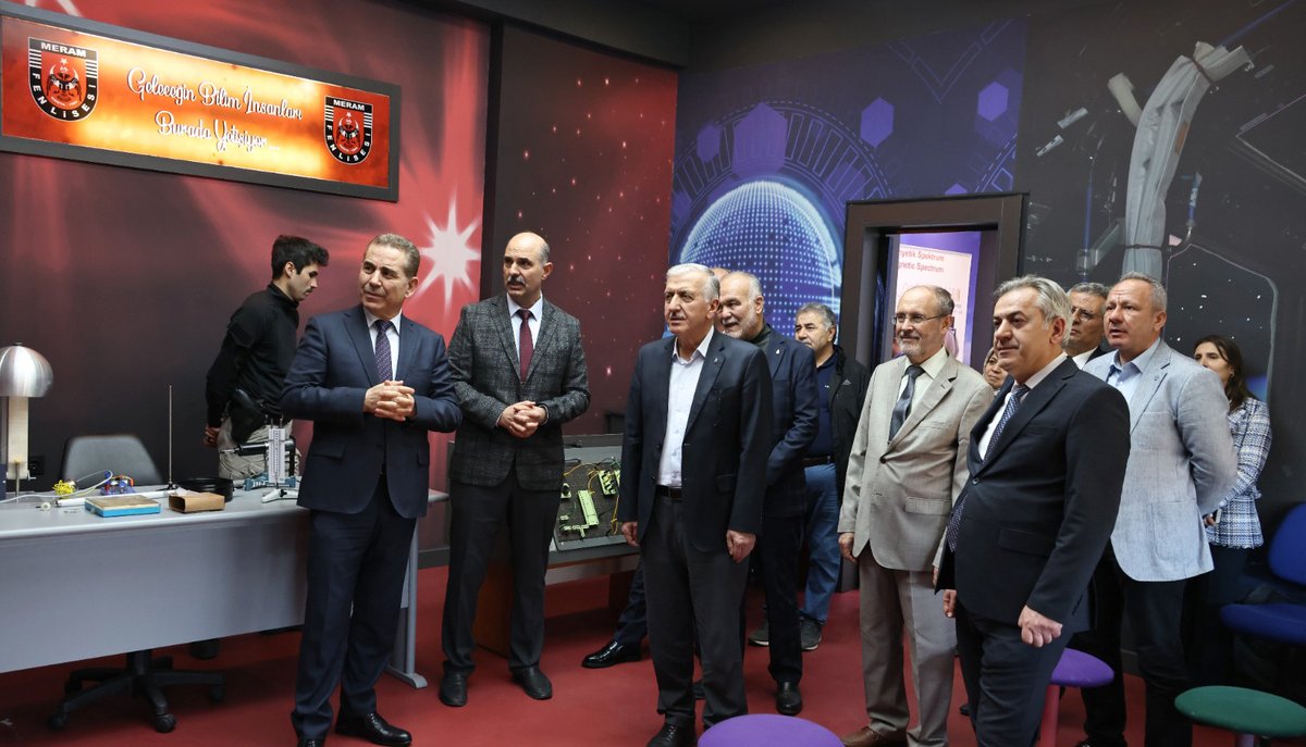 MstfBuyukegen's tweet photo. Konya Sanayi Odası olarak, Meram Fen Lisemize kazandırdığımız Teknoloji Laboratuvarı'nın açılışını yaptık.

Öğrencilerimizin teoriğin yanı sıra pratik eğitim de görebilecekleri, Ar-Ge-inovasyon odaklı proje geliştirebilecekleri laboratuvarımızın hayırlı olmasını diliyorum. https://t.co/l8TMK2J3IT