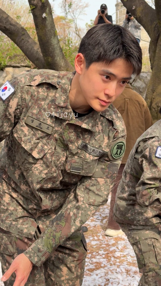 04IJAYU's tweet photo. 20250418 육군사관학교

넘 잘 생겼어 ɵ̷̥̥᷄ˬɵ̷̥̥᷅

#JAEHYUN #재현 #정재현 #윤오 https://t.co/JO3C14XkcG
