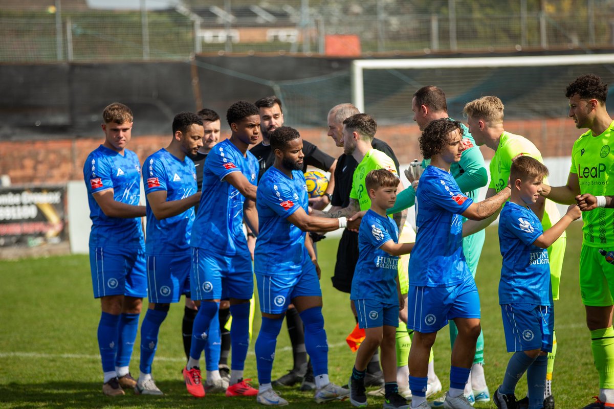 MarlowFC's tweet photo. 𝙔𝙊𝙐𝙍 𝙈𝘼𝙍𝙇𝙊𝙒 𝙎𝙏𝘼𝙍𝙏𝙄𝙉𝙂 𝙓𝙄 𝘼𝙂𝘼𝙄𝙉𝙎𝙏 @GCAFCofficial ⬇️

1 Rhone 
2 Oladunjoye 
4 Hoath
6 Salmon
8 Ovenden
10 Curtis
19 Jallow
11 Nawaf
12 Maudner
15 Agar
9 Brown

𝙎𝙐𝘽𝙎 ⬇️

5 Jack
7 Kelsea -
17 Odobo

#MarlowFC #WeAreMarlow #TheBlues https://t.co/lUOeyPxfej