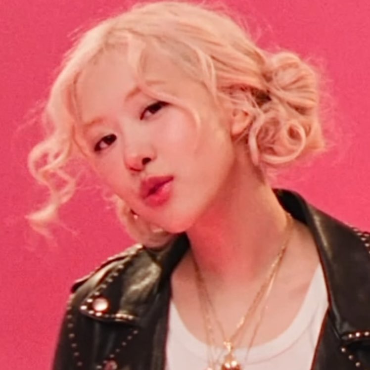 charts_rose's tweet photo. ROSÉ’s “APT.” (180 days) is now the longest-running song by a K-pop act on global Spotify chart top 10 in history, destroying “Who” by Jimin and it’s multiple combined covers (179 days). https://t.co/Gaecc1XULr