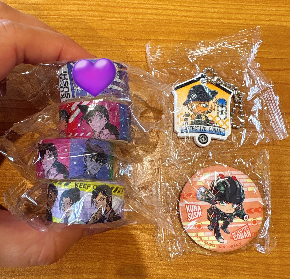 交換希望
名探偵コナン くら寿司 ビッくらポン

譲
ラバーキーホルダー：安室
缶バッジ：赤井
マスキングテープ：コナン&amp;蘭&amp;新一&amp;平次&amp;和葉×2、コナン&amp;長野県警

求：同種 小五郎
(缶バはキーホルダー小五郎か缶バ哀との交換)
(マステはコナン&amp;蘭&amp;小五郎のものです)

郵送希望です。