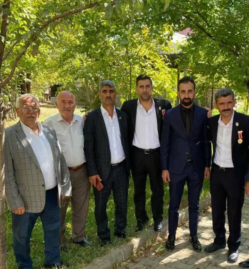 Şehitlerimiz bizim şeref payemiz ve nurumuz gazilerimiz ise övünç madalyalarımız ve onurumuzdur..