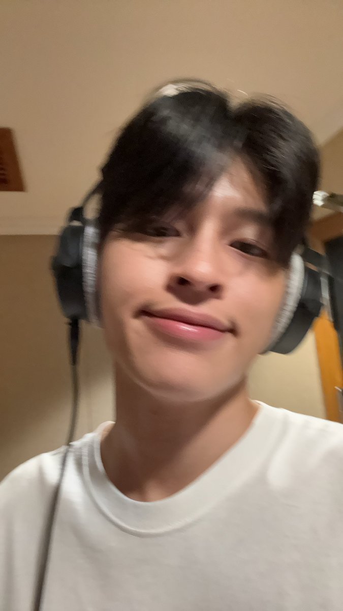 therovit's tweet photo. Inilah saatnya orang ganteng muncul https://t.co/R4giln0XQh