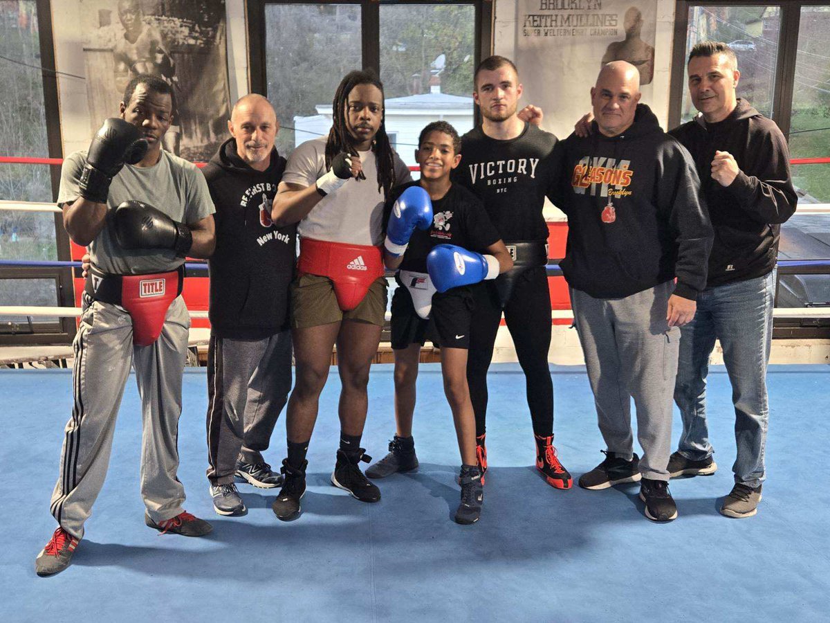 Our friend Austin Cassese in training for his 4th Pro fight this June at the Westchester County Center. 3 of our guys including the little champ, Derek Pagán gave him a total of 10 rounds. Austin looked Sharp, we’ll all be in attendance on June 14 to support him.