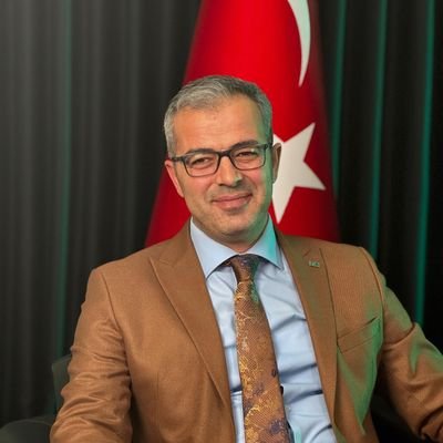 🚨Anahtar Parti Genel Başkan Yardımcısı Fatih Yalçın’ın Gündeme Taşıdığı Olay Türkiye’yi Sarsmalı: 

Teröre Direnen Öğretmene Sahip Çıkılmıyor!

Fatma Gökçimen isimli bir öğretmen, Hakkari’de sınıfta terör propagandası yapılırken sessiz kalmamış.
Devletin öğretmeni olarak