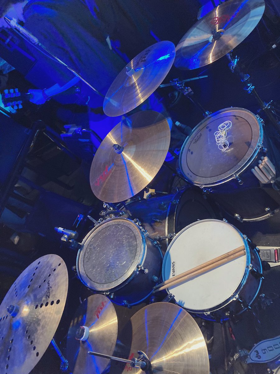 drums0126's tweet photo. .

2025/04/18(金)
navey floor AKASAKA

Yet low Light 
(@yetlowlight )サポート
でしたー！

シンバルPAiSTeばっかり！！！
嬉しい！！！ https://t.co/57XqhFtQkI