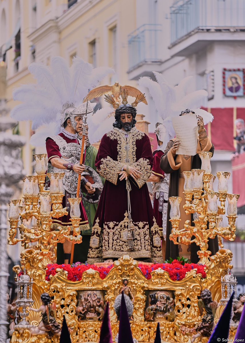 SalvaLpezMedina's tweet photo. La mañana en la calle Feria.

📸 @SalvaLpezMedina 

#SSantaSevilla25 https://t.co/0HRdewp3br