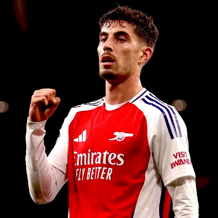 FabrizioRomano's tweet photo. 🚨 Arteta on Havertz back against PSG: “That’s too close. If I have to bet on him. Earlier than expected. I will say yes”.

“The way he works everyday pushing. I don’t think you can hold him much longer”. https://t.co/YhizeqAexE