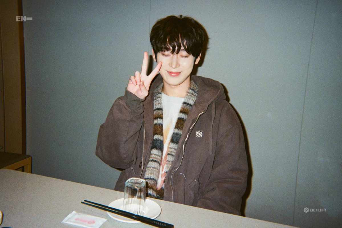 enhypenweverse's tweet photo. [PHOTO] 250418

ENHYPEN <EN-loG> AirDDrop — Sunoo Cut

(1/4)

@ENHYPEN_members @ENHYPEN #ENHYPEN #엔하이픈 #SUNOO #선우 https://t.co/es7emsJwX2