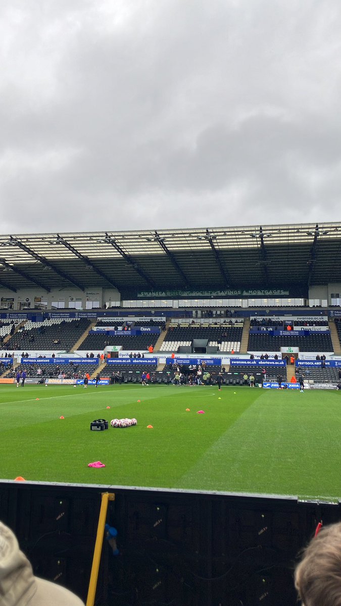 HarriGriffyy09's tweet photo. cmon swans, get a win for modric 🦢🦢
#swansmatchday https://t.co/06CPcNePtz