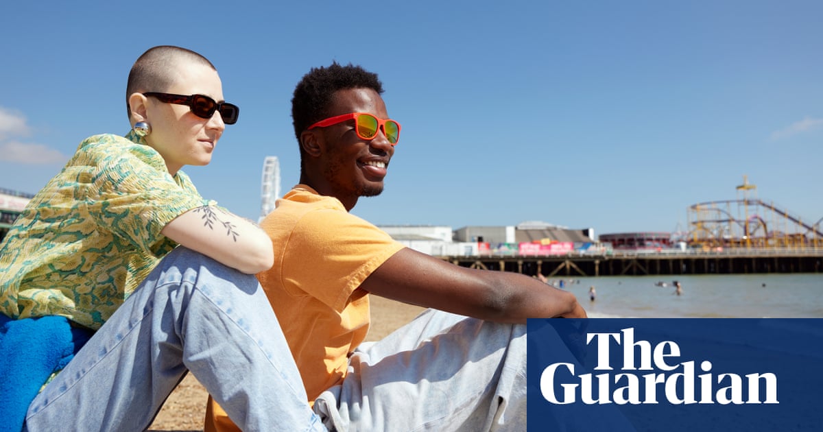 MySmallStoreMN's tweet image. 😎 Ever wonder why sunglasses instantly boost your cool factor? It’s not just the shades—it&apos;s all about the vibe! 
Check out this fun dive into the science of stylish eyewear! 🌞🕶️ zurl.co/W2FLd  

#Sunglasses #CoolFactor #StyleEssentials #MySmallStore