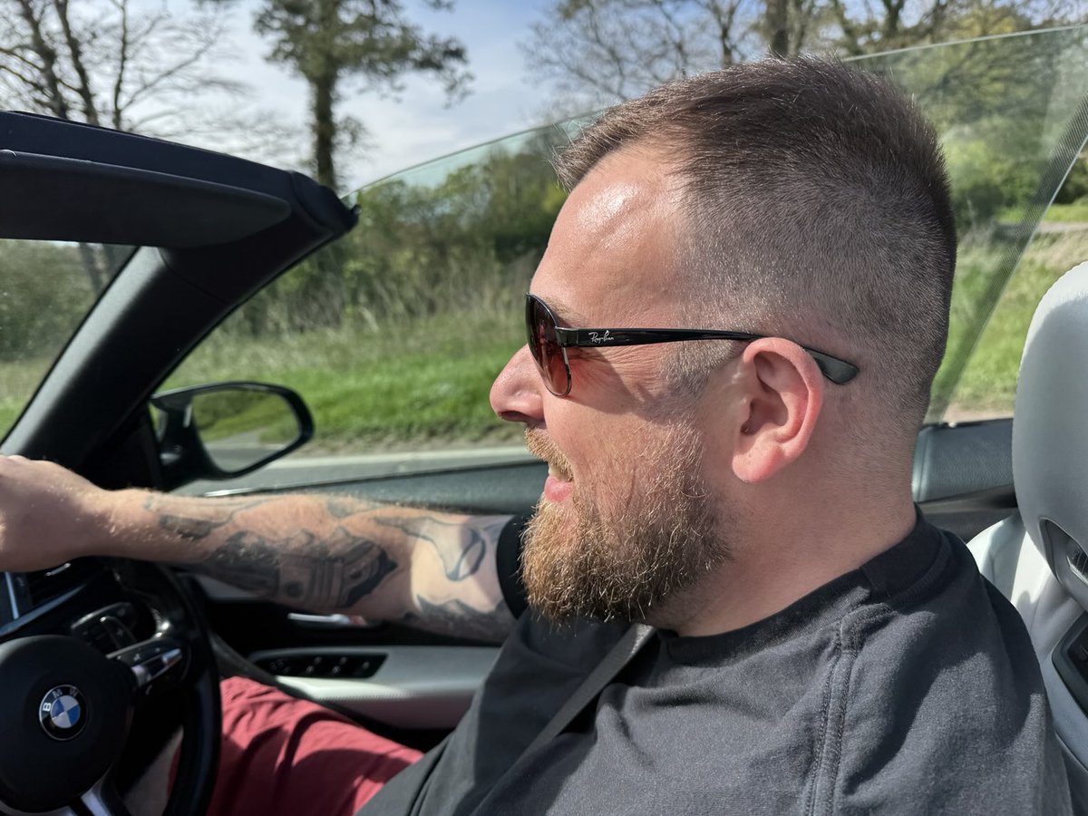 IainDale's tweet photo. #roofdown #carshopping with #moredan @danielbryce15 https://t.co/mydX3iOwWr