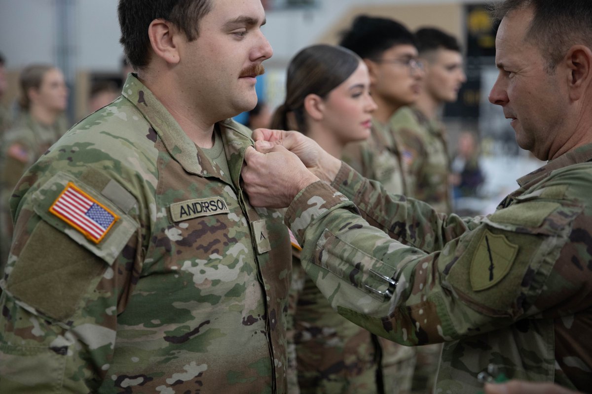 kentuckyguard's tweet photo. The Kentucky Army National Guard welcomed its newest Soldiers during the patching ceremony at the Wellman Armory at the Boone National Guard Center in Frankfort, Apr. 17, 2025. Among the 64 new Soldiers were four honor graduates.
#firstformation #nationalguard #welcome https://t.co/P0rvPiwPCp