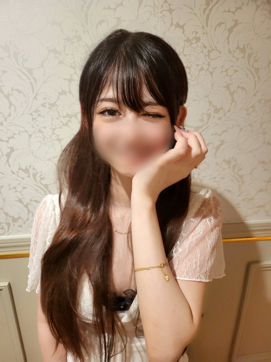 こんばんわ！

スタッフたむ～です！

今回の新人は
『如月　せれな』さんです！
↓
cityheaven.net/kochi/A3901/A3…
ほぼ未経験の女の子です！

優しく包んであげて下さい！