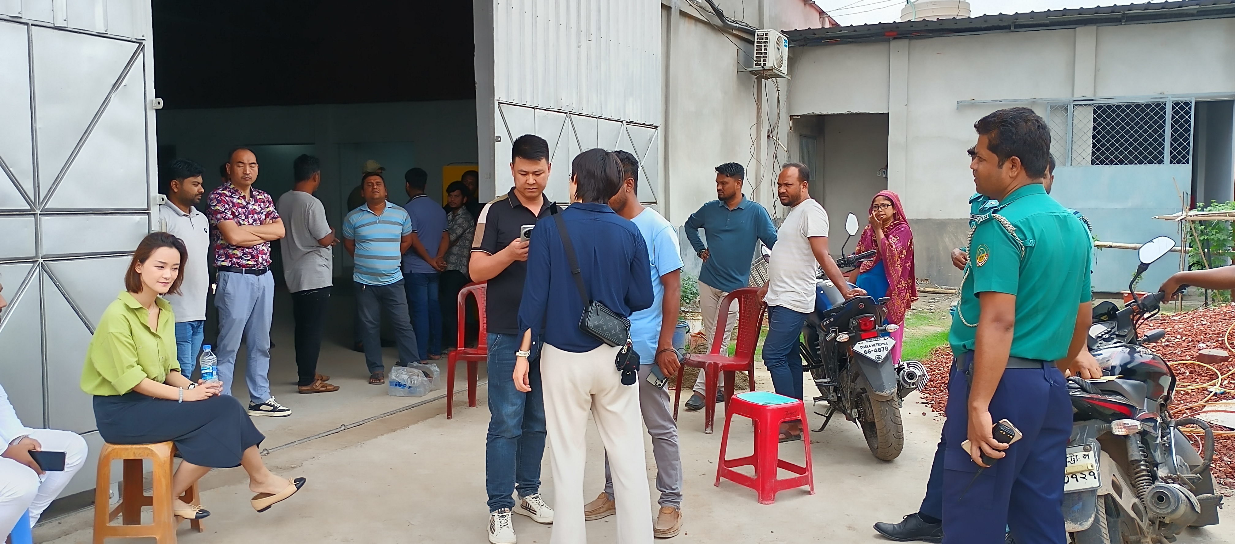 কালিয়াকৈরে কারখানা কর্তৃপক্ষের বিরুদ্ধে ফেসবুকে পোস্ট দিয়ে শ্রমিকের আত্মহত্যা