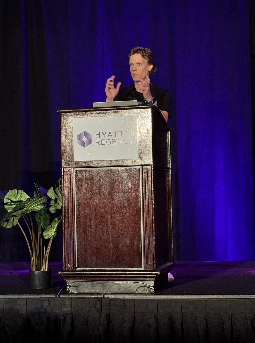 Rebecca Bakels (@beccalytics) on Twitter photo “File based routing will always suck, either get therapy or don’t use it” <a href="/BrooksLybrand/">Brooks Lybrand</a> “File based routing will always suck, either get therapy or don’t use it” <a href="/BrooksLybrand/">Brooks Lybrand</a>