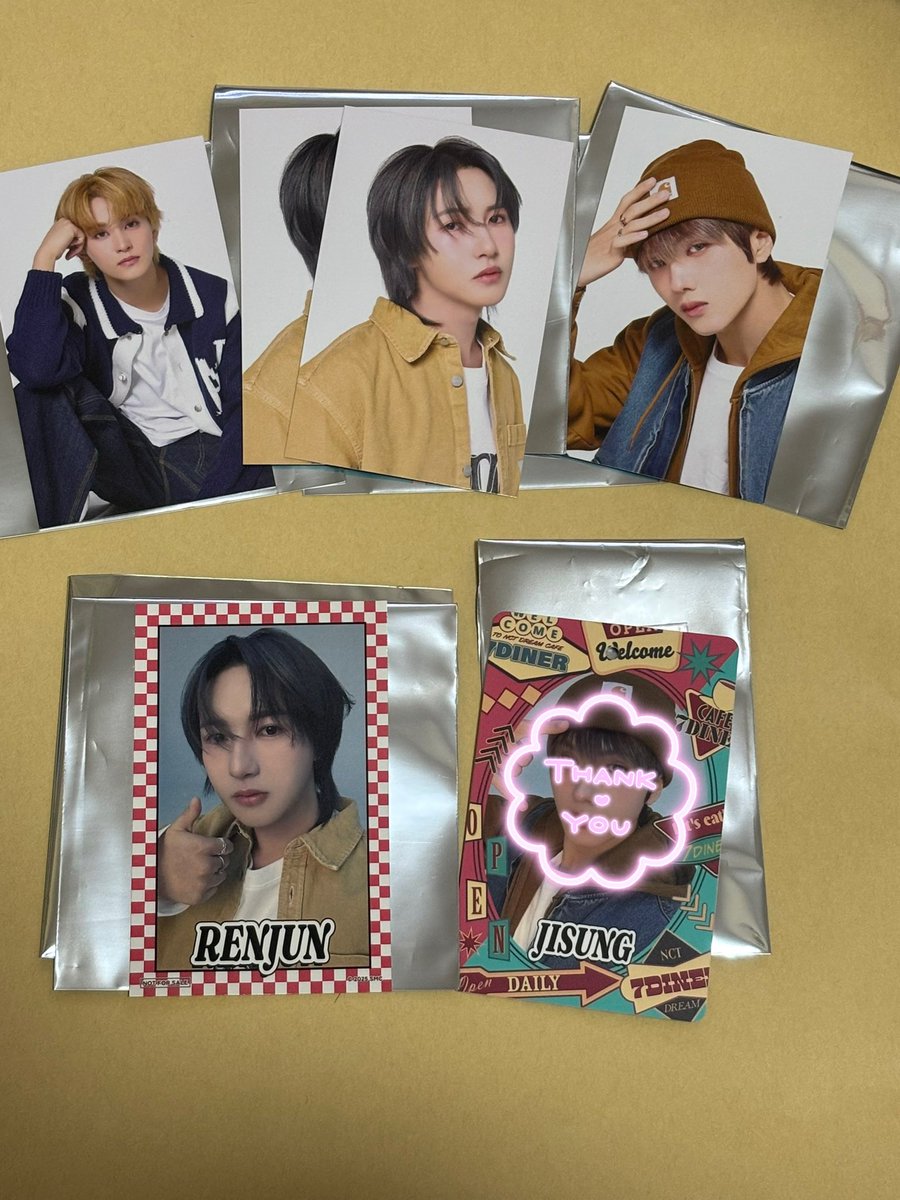 shineforever_9's tweet photo. NCT DREAM ドリムカフェ 
CAFE7DINER cafe 入場特典 
トレカ　交換 

《譲》マーク ロンジュン チソン
　　購入特典 ステッカートレカ

《求》ジェミン

📮郵送にて交換希望〠 https://t.co/ZWgDdPlXrZ