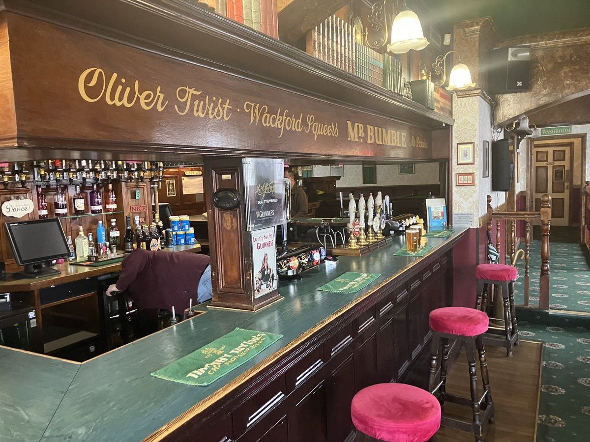 VinLK3's tweet image. After consultation with the book we decided on Mr Bumble on route to todays #groundhop and Billy bonus @alex_elkay21 got 1st round in!! #NewPub #MrBumble