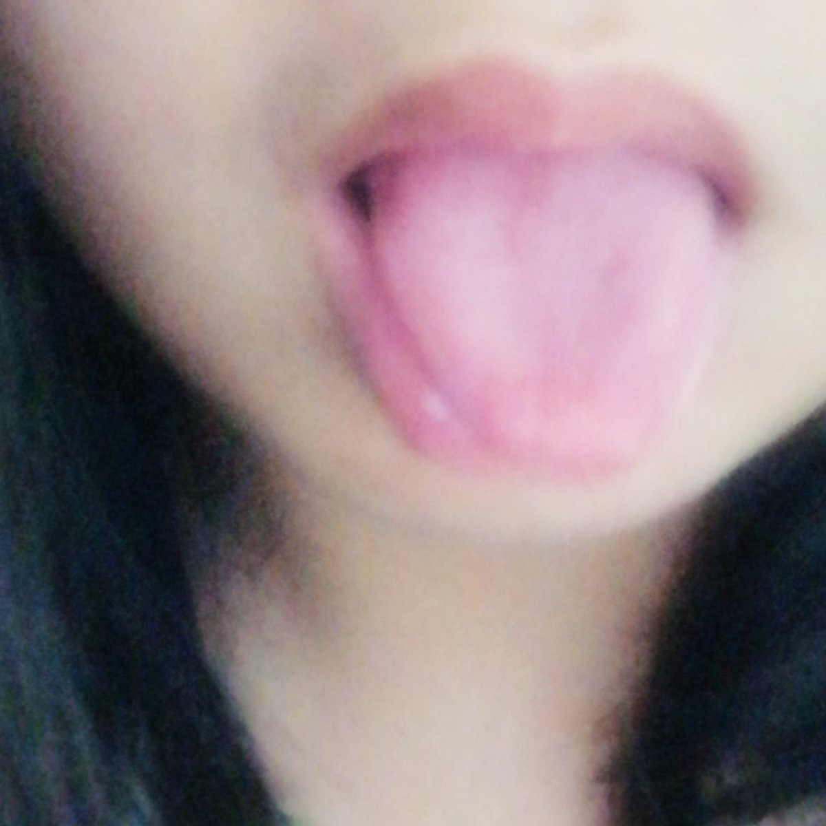 flowofnowhere's tweet photo. #nsfwtwt
ran out of lipgloss wanna put something else on my lips? https://t.co/uDBBh9teh9