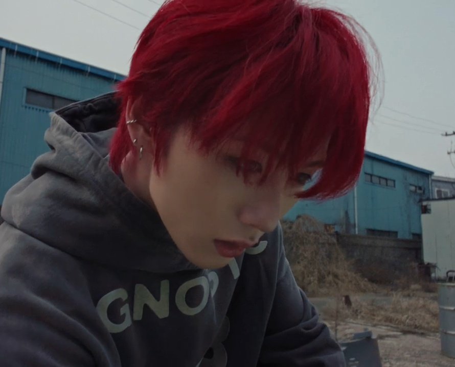 coryihanz's tweet photo. the emo eyeliner... god bless my life https://t.co/B72iGnU4ks