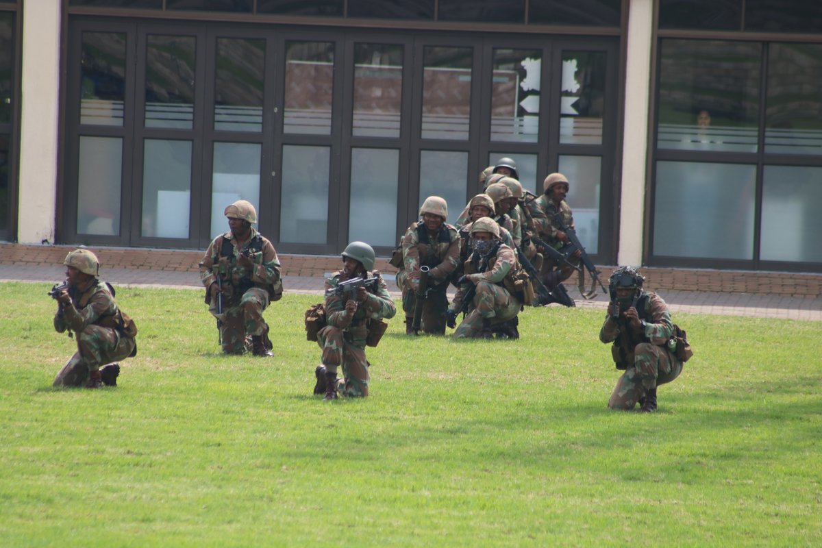 Adding  to the excitement, Military Police and Medics played a crucial role in  the performance, showcasing their skills in emergency response.

#SANDF
#SAArmy
#SAMilitaryHealthService
#PrideOfLions