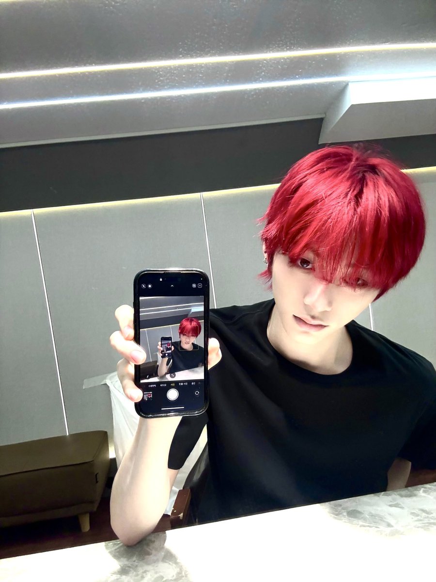 BOYNEXTDOOR_twt's tweet image. Red Taesan
#BOYNEXTDOOR #TAESAN
#보이넥스트도어 #태산