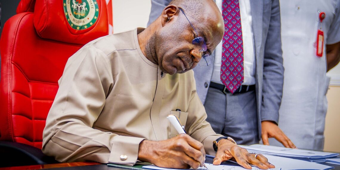 NigeriaStories's tweet photo. BREAKING: Abia state Governor, Alex Otti approves 10MW independent power project for Abia State University. https://t.co/sLuL6wGb3b