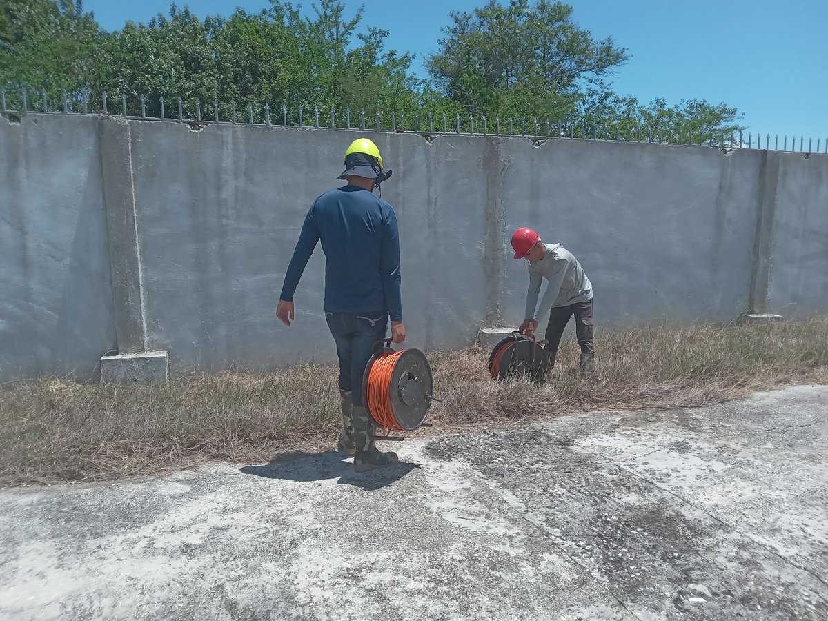 Eiphhuebgpesp4's tweet photo. Trabajos de Prospección Geofísica con el método de Tomografía Eléctrica aplicada a la búsqueda de aguas subterráneas en la Subestación Eléctrica de Cueto
#UEBG https://t.co/gzhAHDwPIP