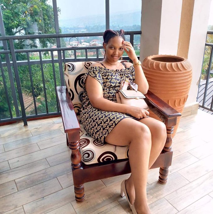 gatetedemanager's tweet photo. INDI UPDATE 🚨🏃:

Bwana NTAZINDA Erasme ni umubyeyi w'abana 5, ariko bikaba bivugwa ko urugo rwe byari byaranze ❌. Noneho Madam RUSI nawe ni umubyeyi w'abana 3, ariko ngo nawe nyuma yo guhabwa ibyangombwa byose ngo ajye kwiga i Musanze, akagaruka nta Degree, urugo byaranze❌. https://t.co/AjMh9doZYy