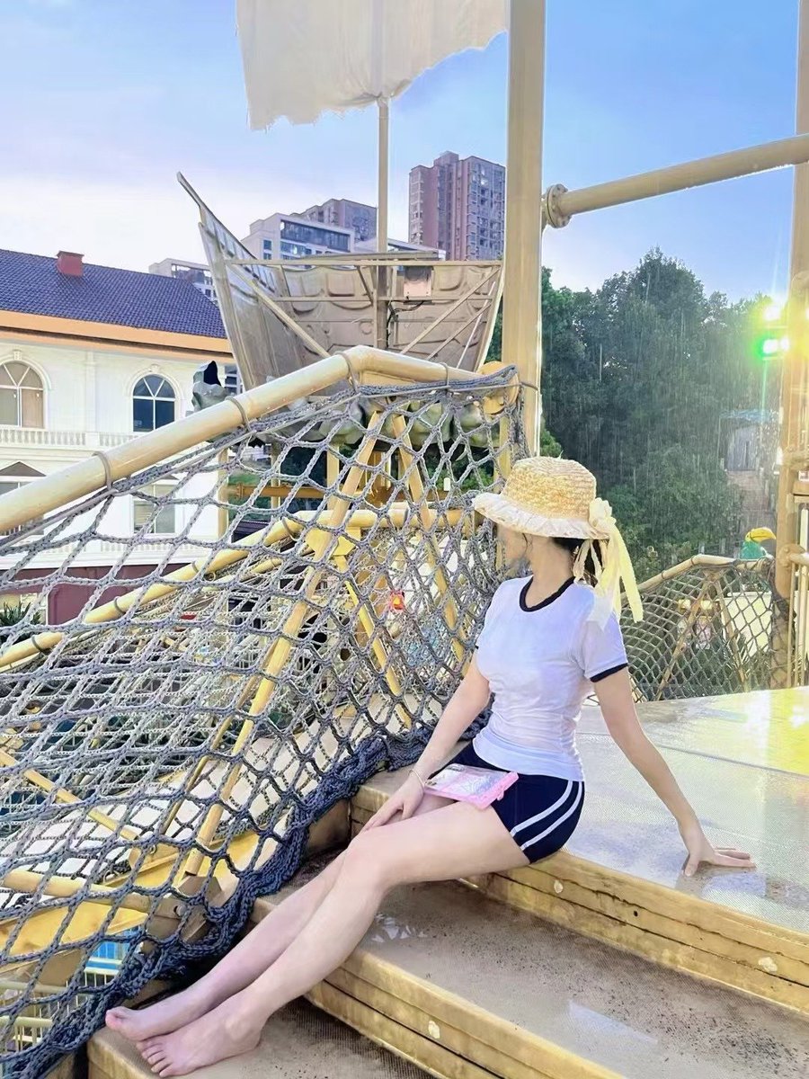 susususulixi's tweet photo. 期待夏天 https://t.co/grsFp18OkX