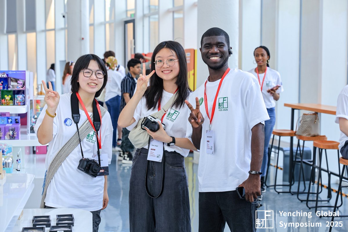 YGS_Info's tweet photo. The second day of the symposium was a success with an immersive field trip. ✨
Our delegates visited one of the three companies: Dr.Listen, Hong Zhi Yuan and Moerpus, followed by the film studio visit and a tour of the Dan Jia museum. Ending it off with a trip to the beach. 🏝️ https://t.co/223CloZzff