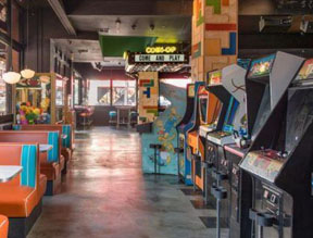 Return of MEET THE BLOGGERS: Monday, May 19th, 8-10 PM thettablog.blogspot.com/2025/04/return…