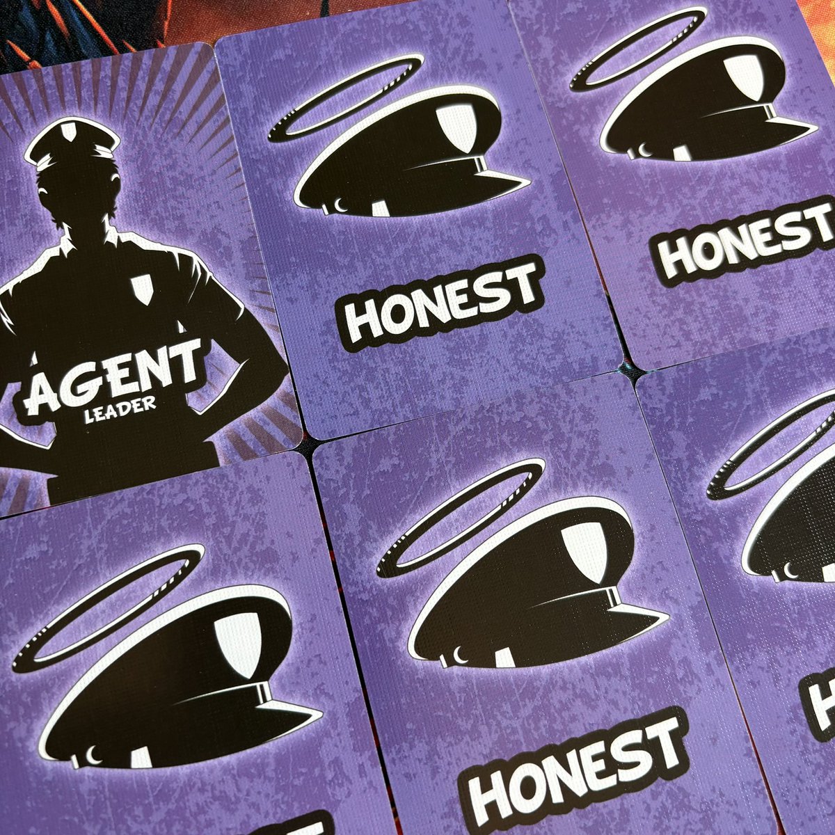 A rare #goodfriday chance to play a game with a larger player count and I immediately reached for ‘Good Cop Bad Cop’.

Corruption has infiltrated the police department! Investigate, arm, take aim and fire!

It’s Crooked vs Honest cop in this battle of deduction

<a href="/pullthepingames/">Pull the Pin Games</a>