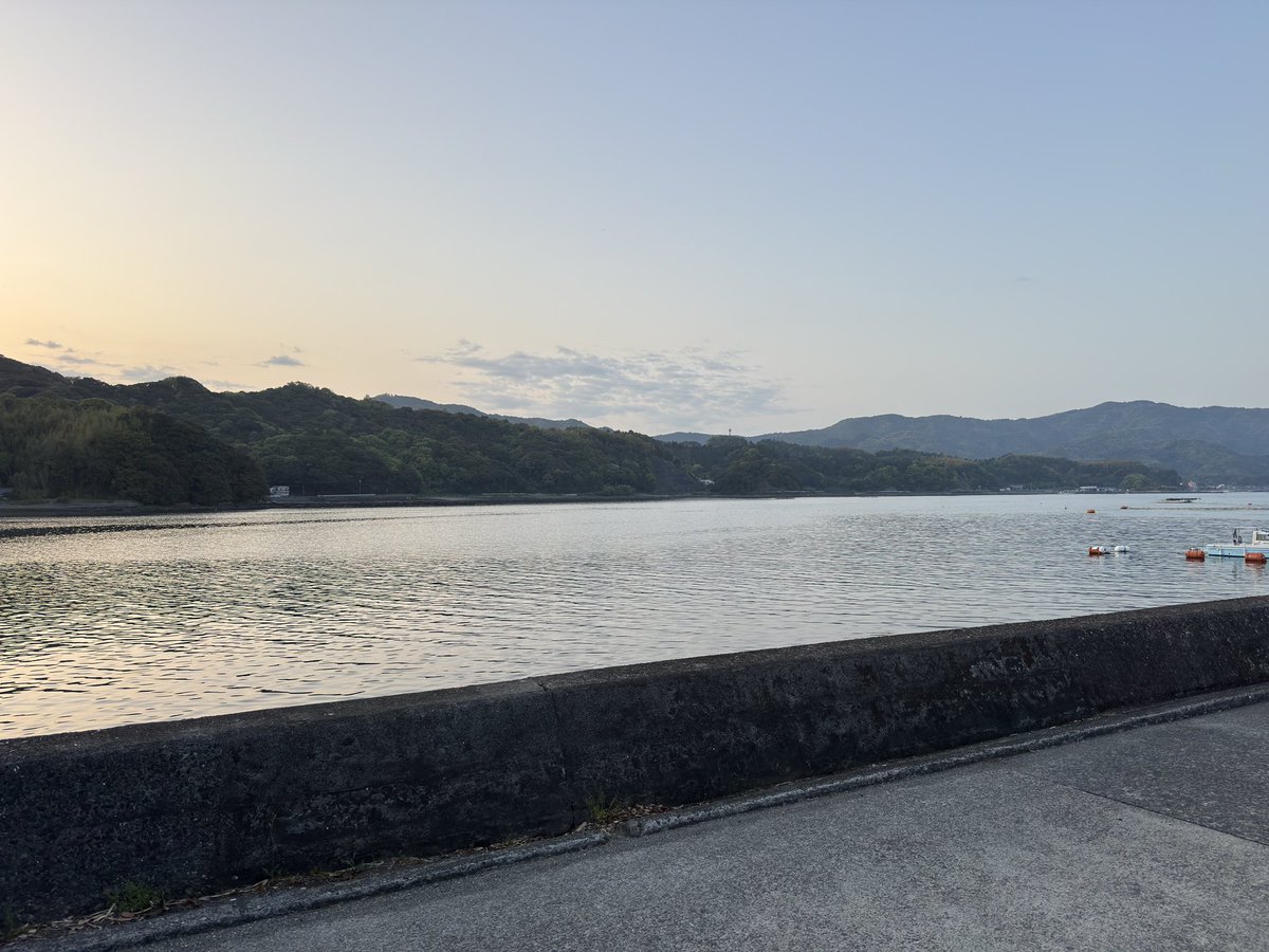 komattatte's tweet photo. 祖父の法事で福岡へ。とその前に実家のある大分へ。とは言っても、初めて行く実家。実家感が全然ない。
明日は福岡へ🚗 https://t.co/7ZasClR6dd
