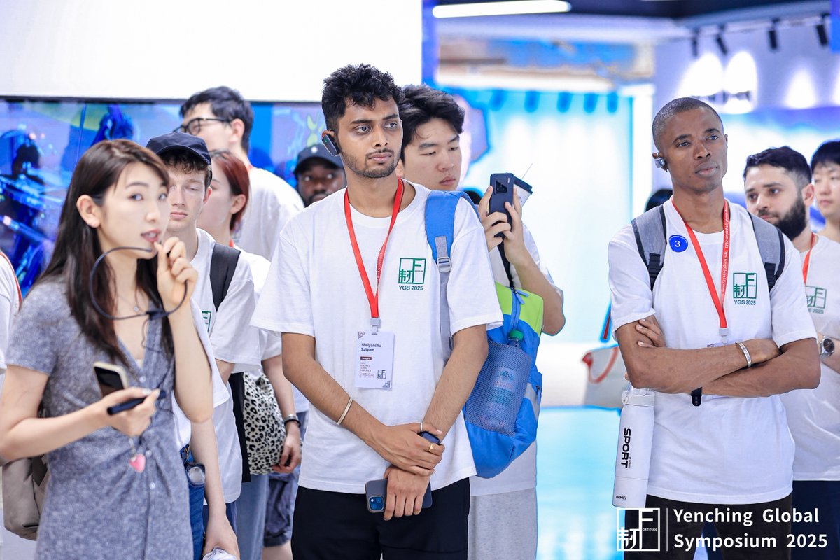 YGS_Info's tweet photo. The second day of the symposium was a success with an immersive field trip. ✨
Our delegates visited one of the three companies: Dr.Listen, Hong Zhi Yuan and Moerpus, followed by the film studio visit and a tour of the Dan Jia museum. Ending it off with a trip to the beach. 🏝️ https://t.co/223CloZzff