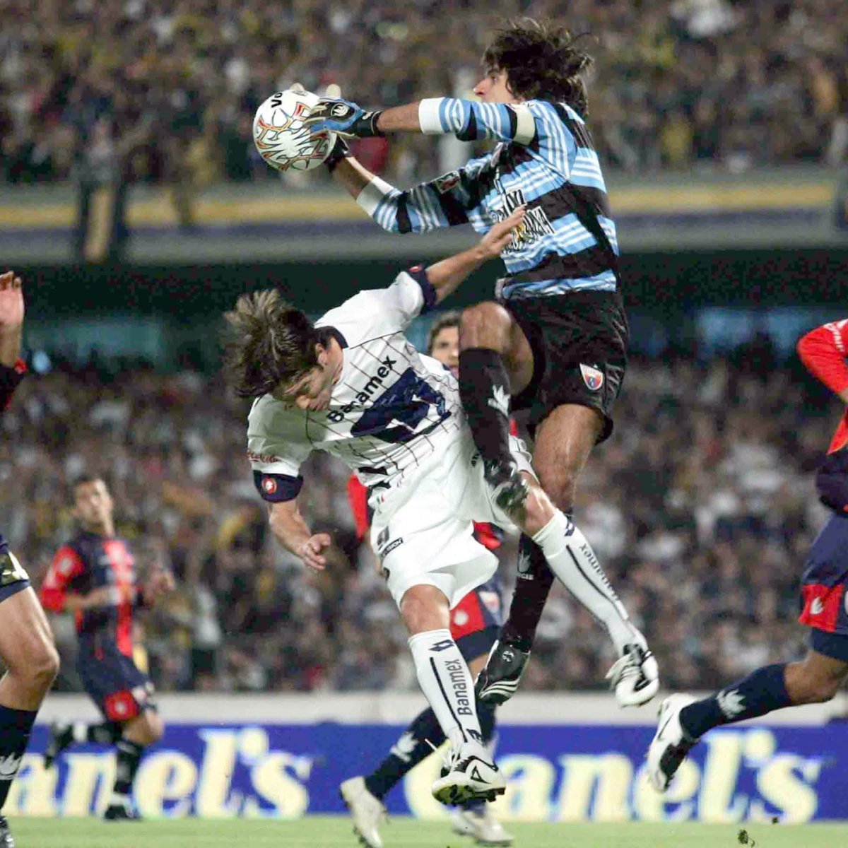 fvcaar03's tweet photo. Felices 109 años !!
Querido Atlante 
💙❤️ https://t.co/5wErZ1IEZZ