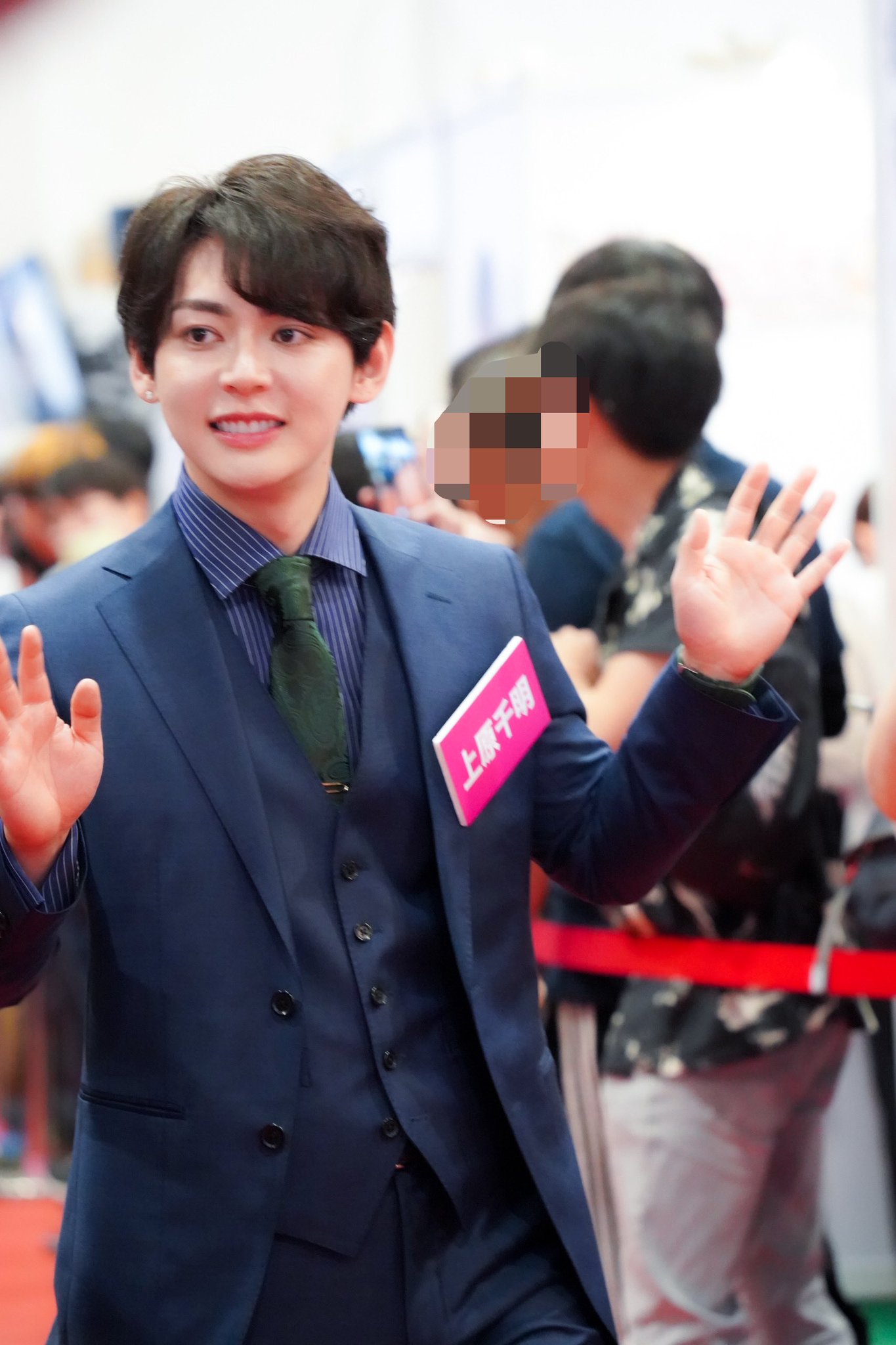 Go0mxvFbAAApyrD.jpg:large