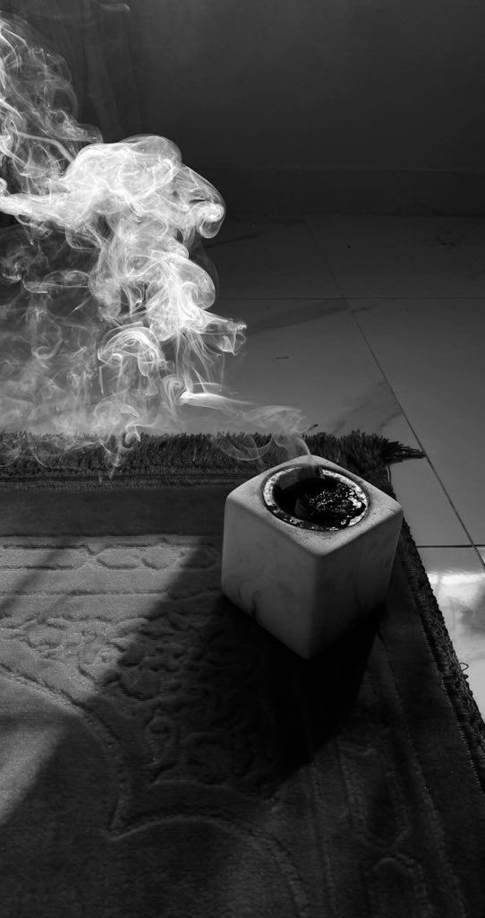 اللهم صلِ وسلم وبارك على نبينا محمد و آله وصحبه وسلم تسليما كثيراً 🤍