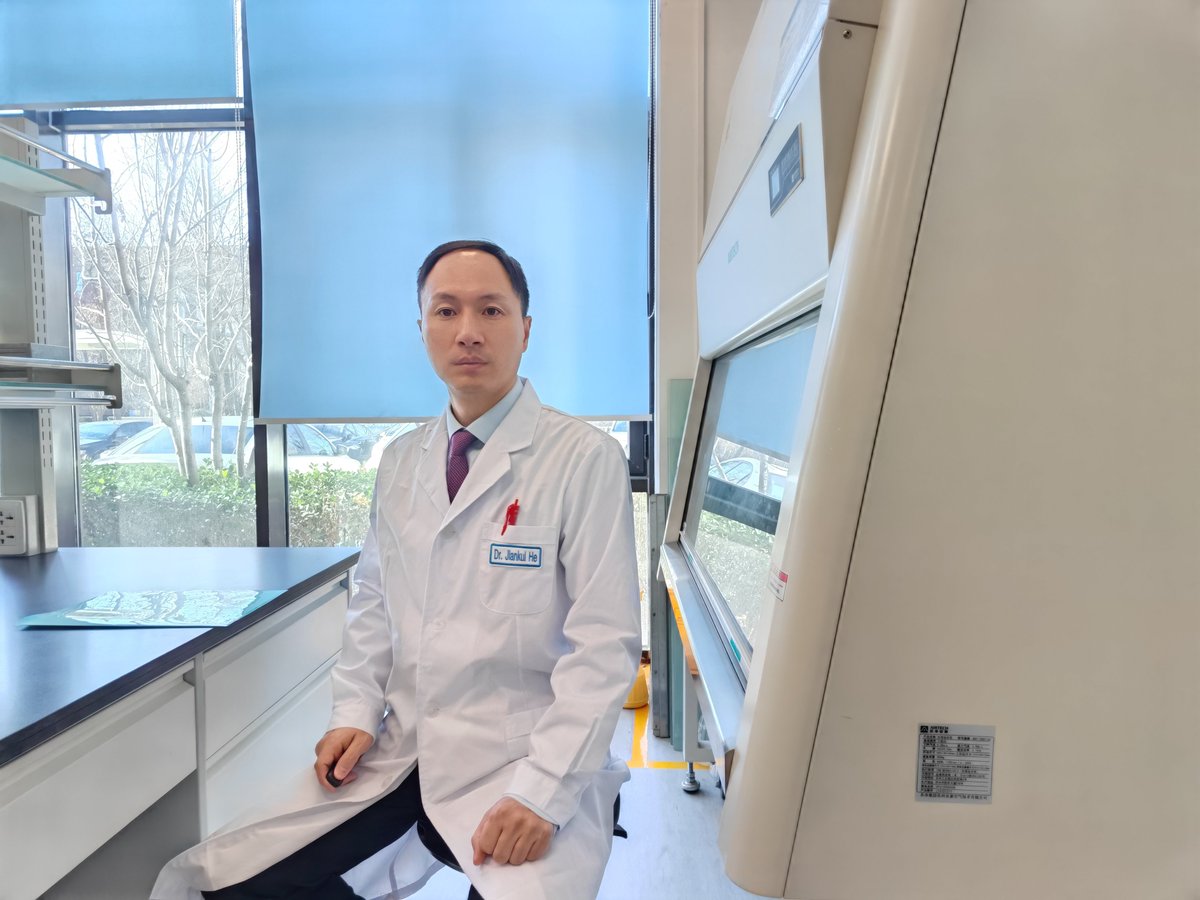 0xMert_'s tweet image. idea:

1) tokenize sperm
2) add gene-editing filter
3) only the sperm that make it past 1m mcap get to fertilize the egg and extend their bloodline
4) spermDAO decides eye color, hairstyle, and future school of baby
5) get rev share of baby&apos;s lifetime earnings