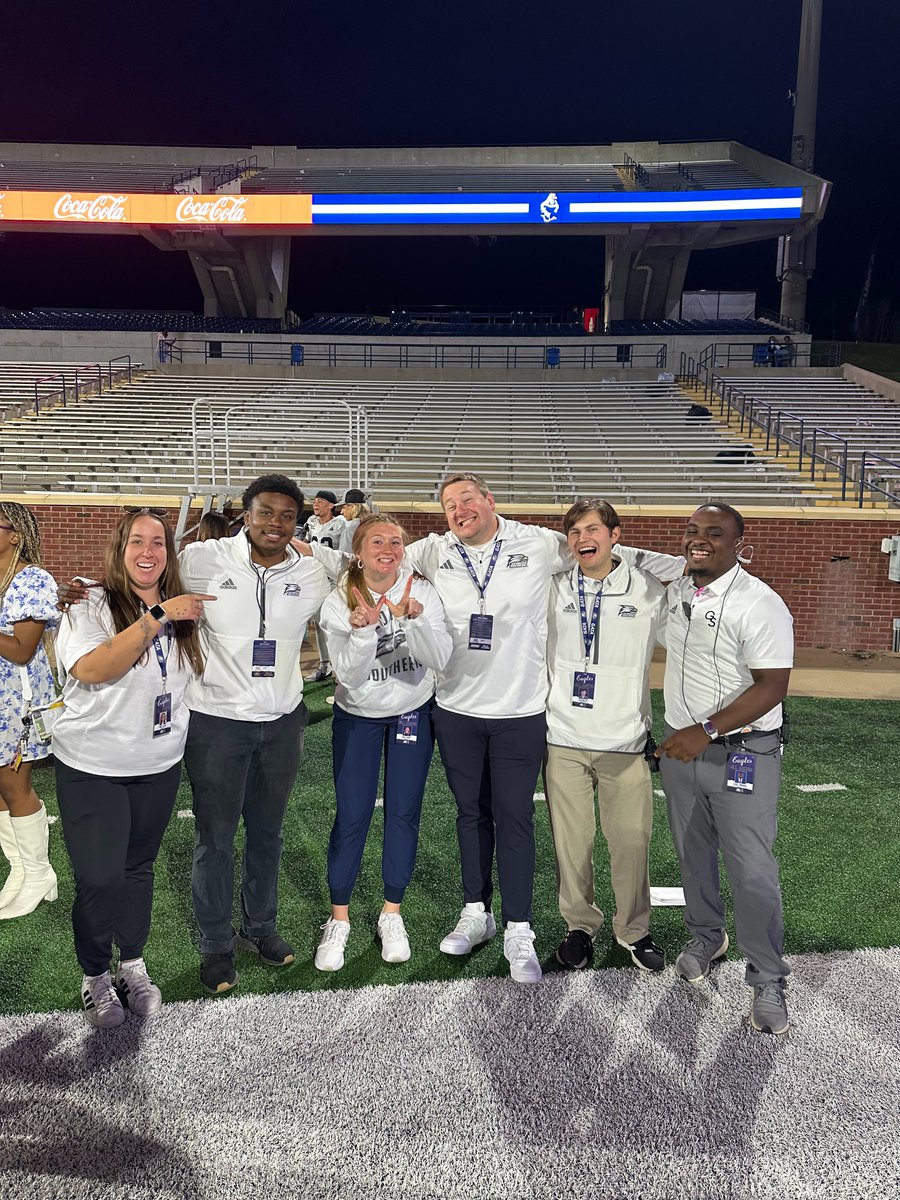 Dan Adams tweet media