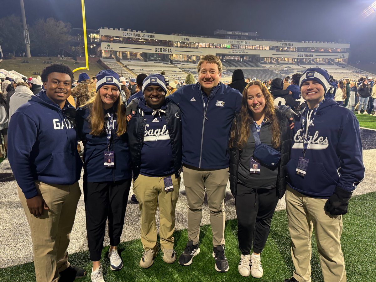 Dan Adams tweet media