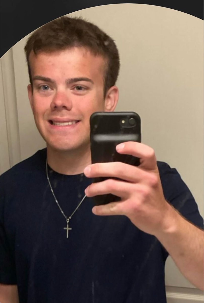 RightWingCope's tweet image. BREAKING: According to a former acquaintance of the Florida State University shooter, he was kicked out of a political club at a previous university and was an active member of Turning Point USA.
Charlie Kirk needs to be sent to El Salvador. blood is on his hands.