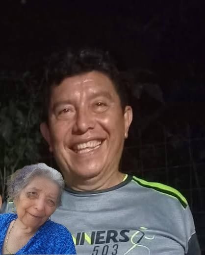 espectanoticias's tweet photo. 🔴#Nacionales | Lamentablemente fallece María Mercedes Barahona, madre del profesor Enrique Peña, tras más de 30 horas sin noticias de su hijo, extraviado en el volcán #Chichontepec, San Vicente. La búsqueda continúa. El docente es la única persona desaparecida. https://t.co/4FnF4TVadQ